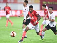 开云体育-窗口期中超传出新动向；深圳队内部沟通；高层表态——引发热议；赛季目标并未改变的简单介绍