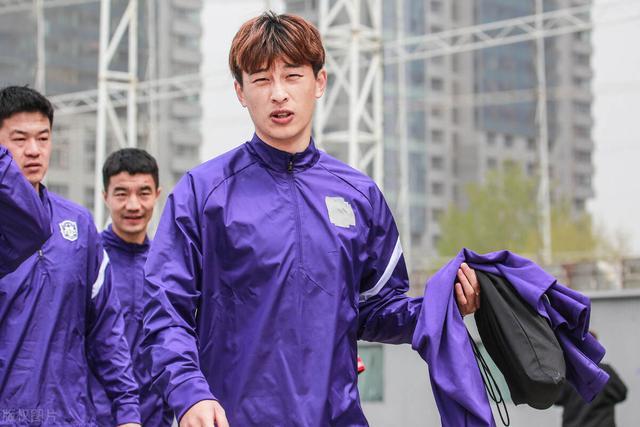 金州勇士发布备战花絮;清晨篮板制胜;亚冠任务艰巨;身体对抗强度拉满(荆州勇士不怕火箭) 金州勇士发布备战花絮;清晨篮板制胜;亚冠任务艰巨;身体对抗强度拉满(荆州勇士不怕火箭)