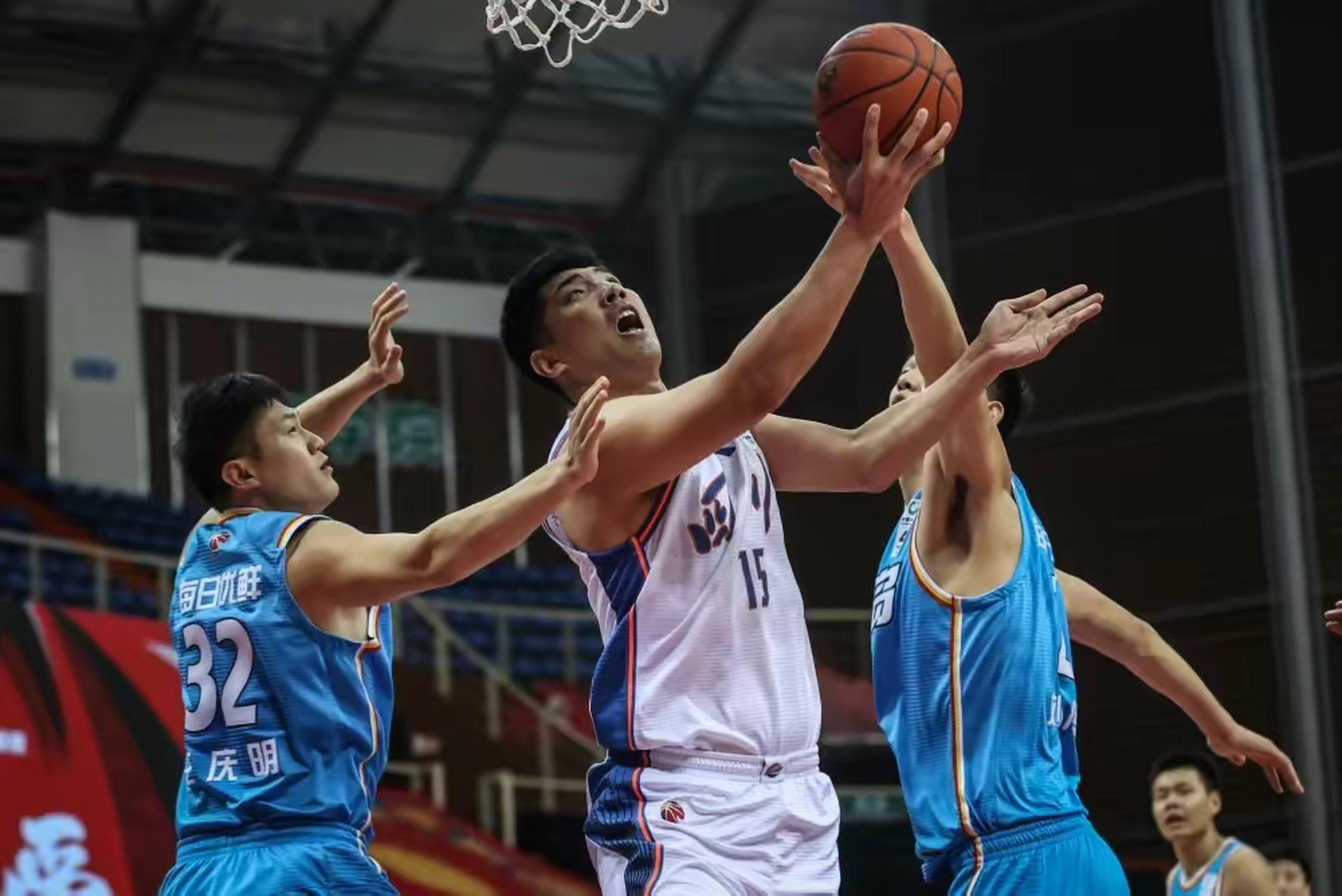 广州队窗口期单刀错失,志在CBA常规赛名次提升,震撼外界,医务组通报恢复的简单介绍 广州队窗口期单刀错失,志在CBA常规赛名次提升,震撼外界,医务组通报恢复的简单介绍