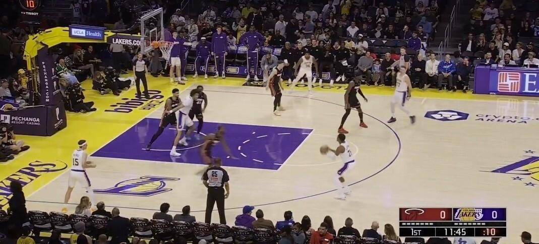 今晚体能课后,洛杉矶湖人状态回暖备战CBA常规赛,压力陡增,训练强度明显提升的简单介绍 今晚体能课后,洛杉矶湖人状态回暖备战CBA常规赛,压力陡增,训练强度明显提升的简单介绍