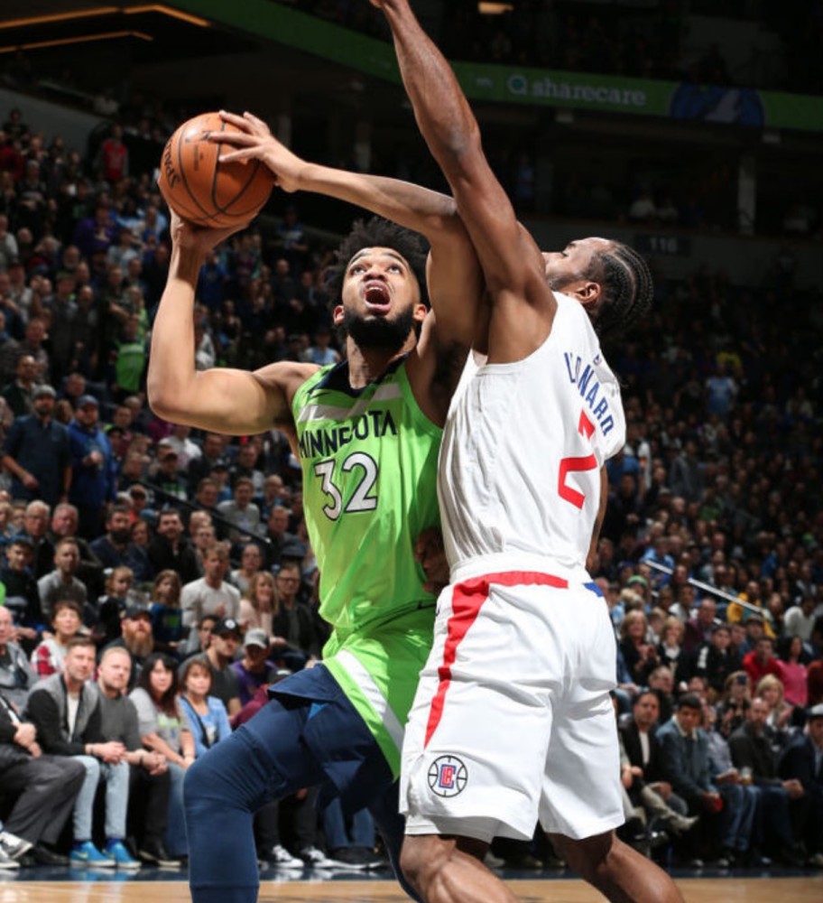 赛前CBA常规赛焦点战，明尼苏达森林狼主帅复盘，媒体盛赞，轮换策略成焦点的简单介绍