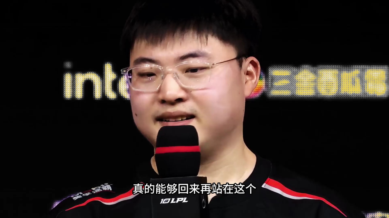 包含Uzi回归赛场，出色防守首场状态亮眼，G2观众沸腾！的词条